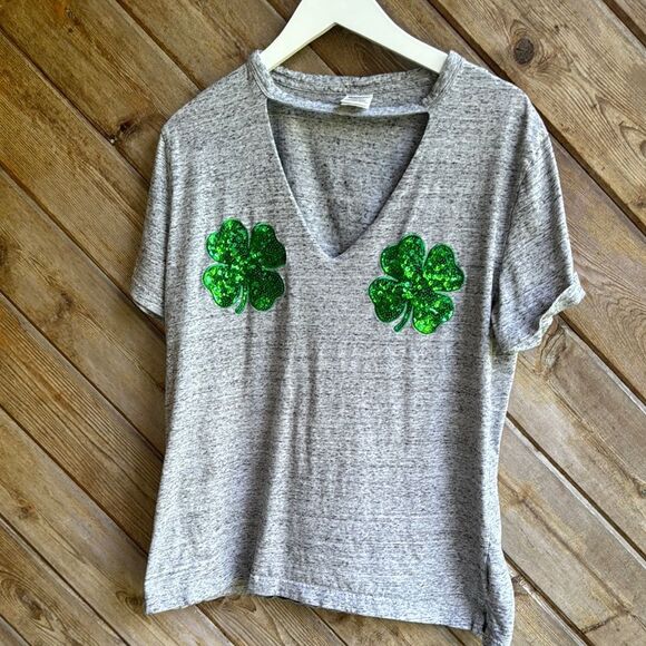 PINK Victoria's Secret gray sequins shamrock st. Patrick’s lucky charm tee large - Picture 1 of 6